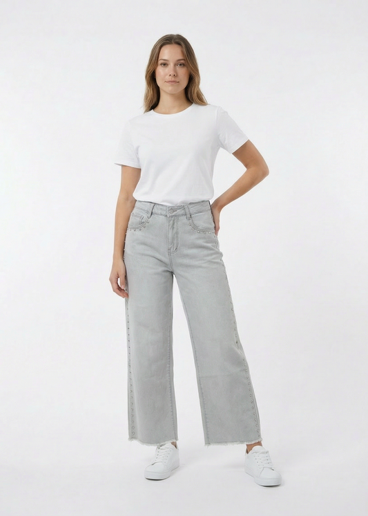 PANTALÓN GRIS-TACHUELAS