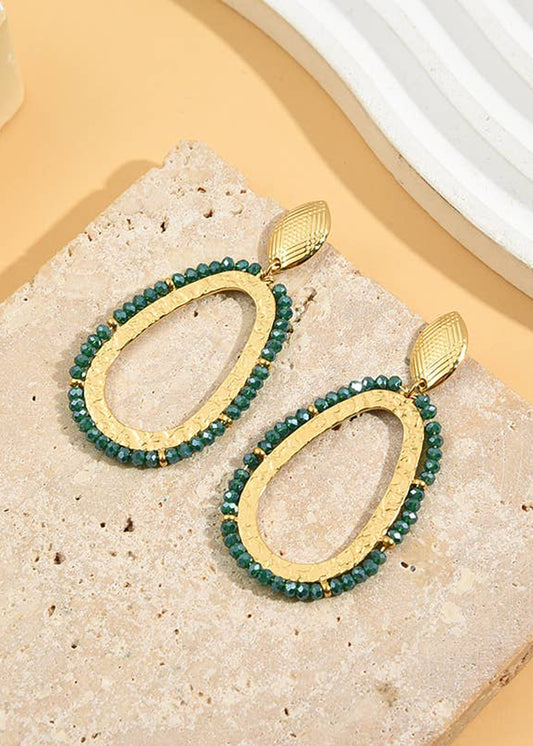 Pendientes de oro en forma de gota con cristal verde martillado