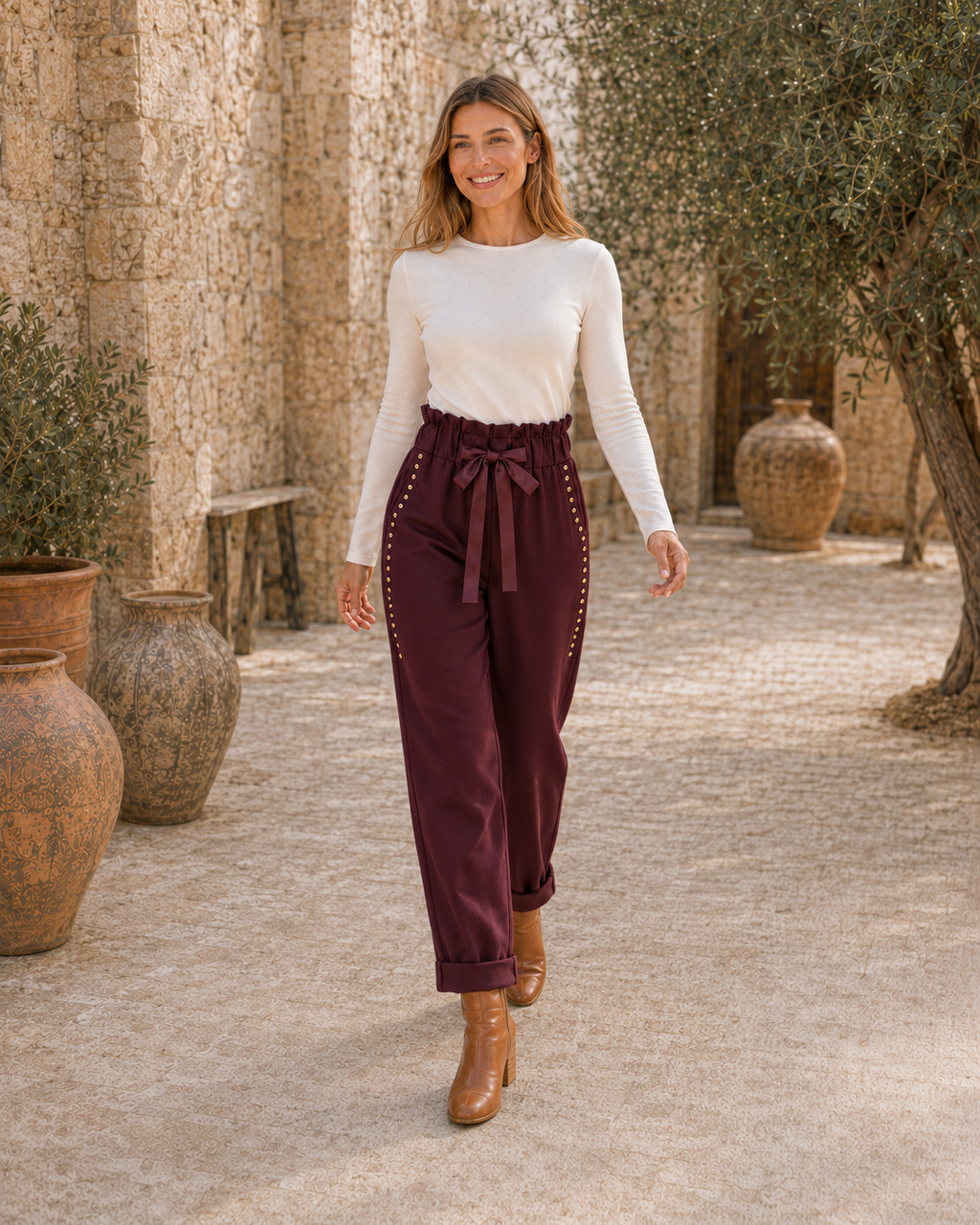 PANTALÓN ALGODÓN TACHUELAS-BERENJENA