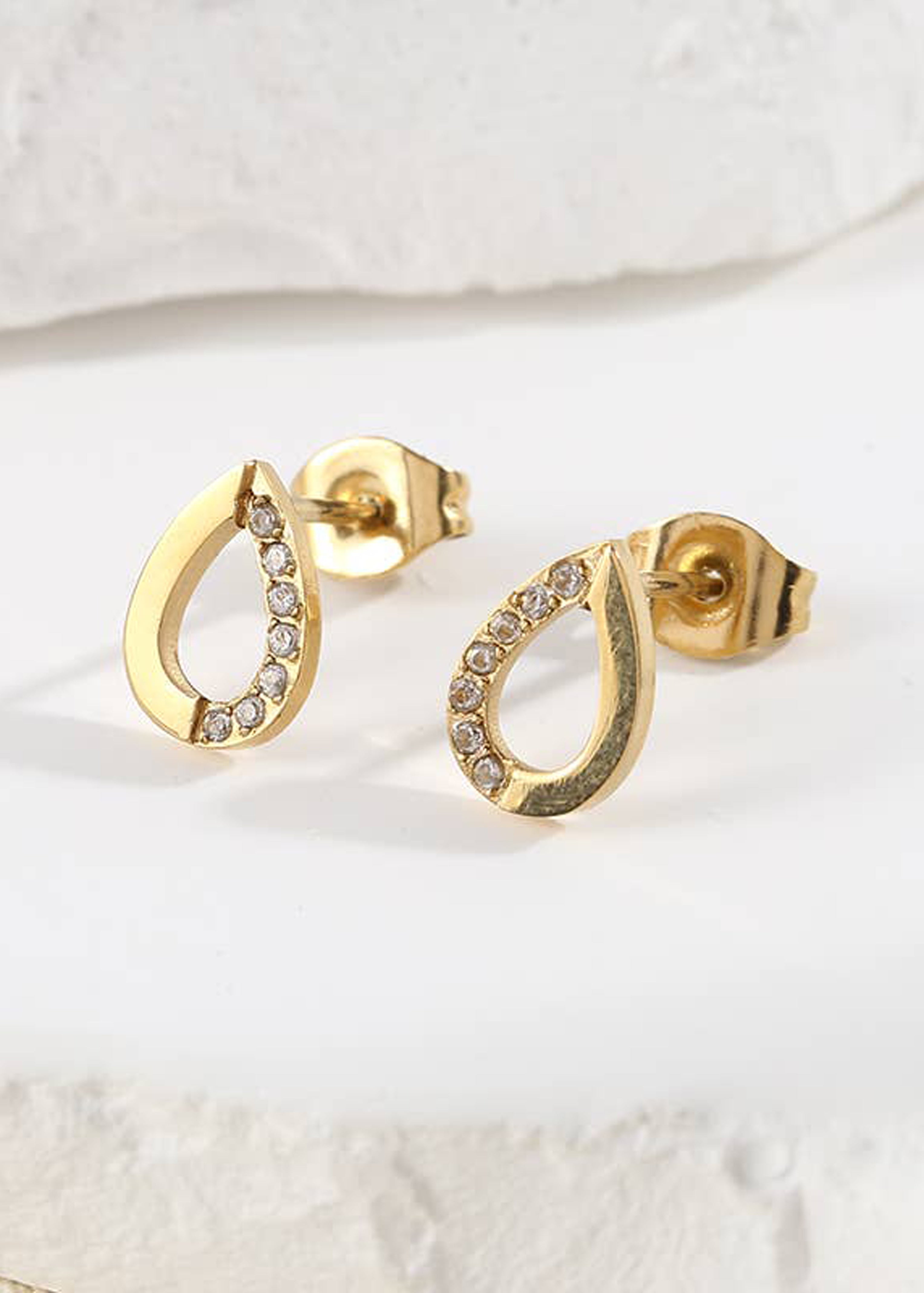 Brincos de ouro com strass