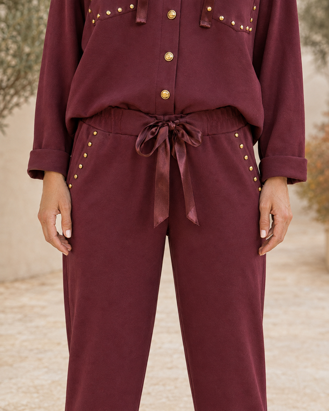 CHAQUETA TACHUELAS-BERENJENA