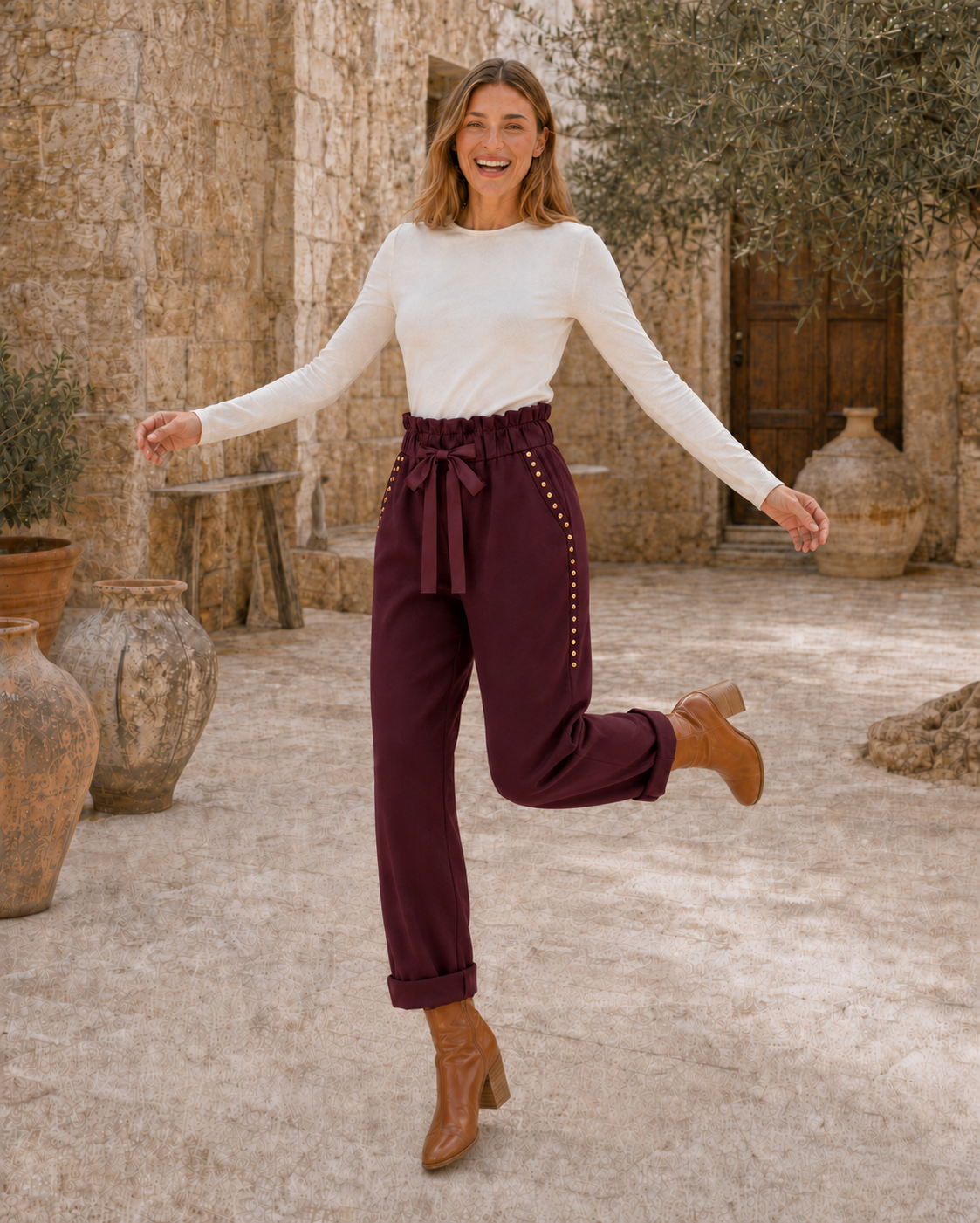 PANTALÓN ALGODÓN TACHUELAS-BERENJENA