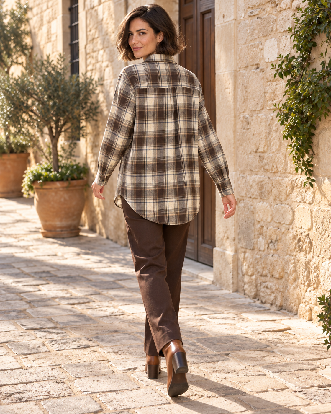 CAMISA CUADROS Y TACHUELAS
