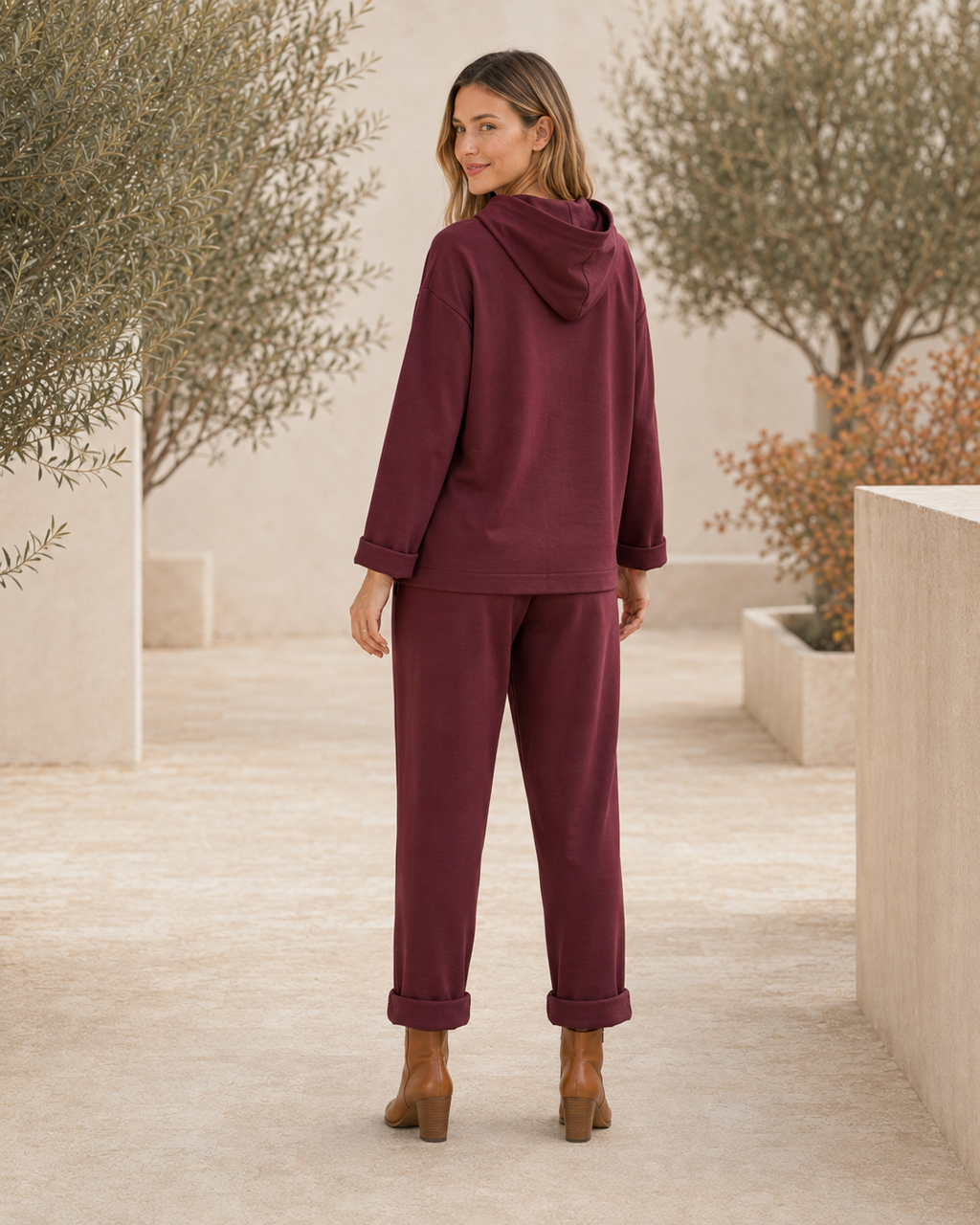 CHAQUETA TACHUELAS-BERENJENA