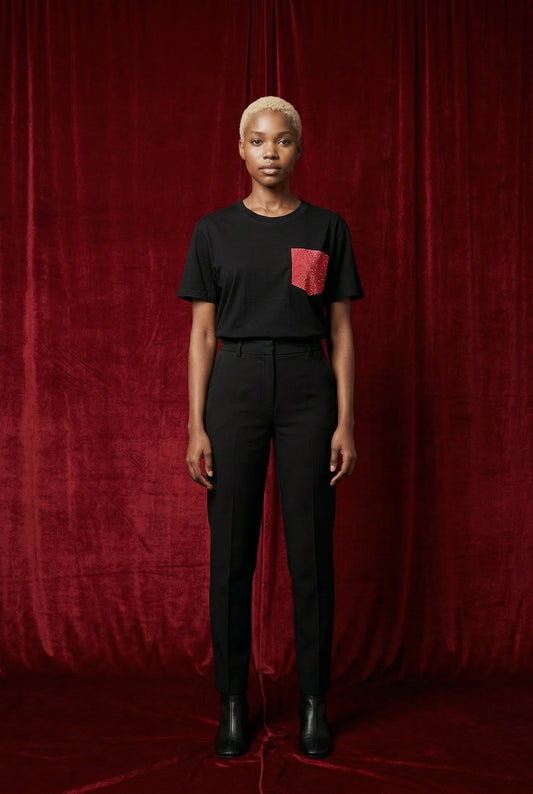 CAMISETA  BOLSILLO -NEGRA