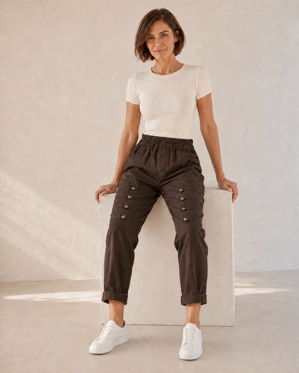 PANTALÓN BOTONES B-MARRÓN