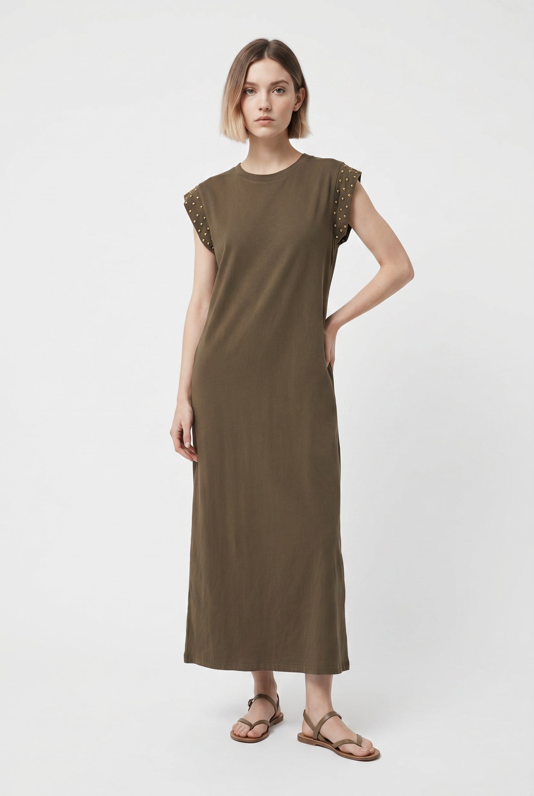 VESTIDO DE ALGODÓN TACHUELAS MARRÓN