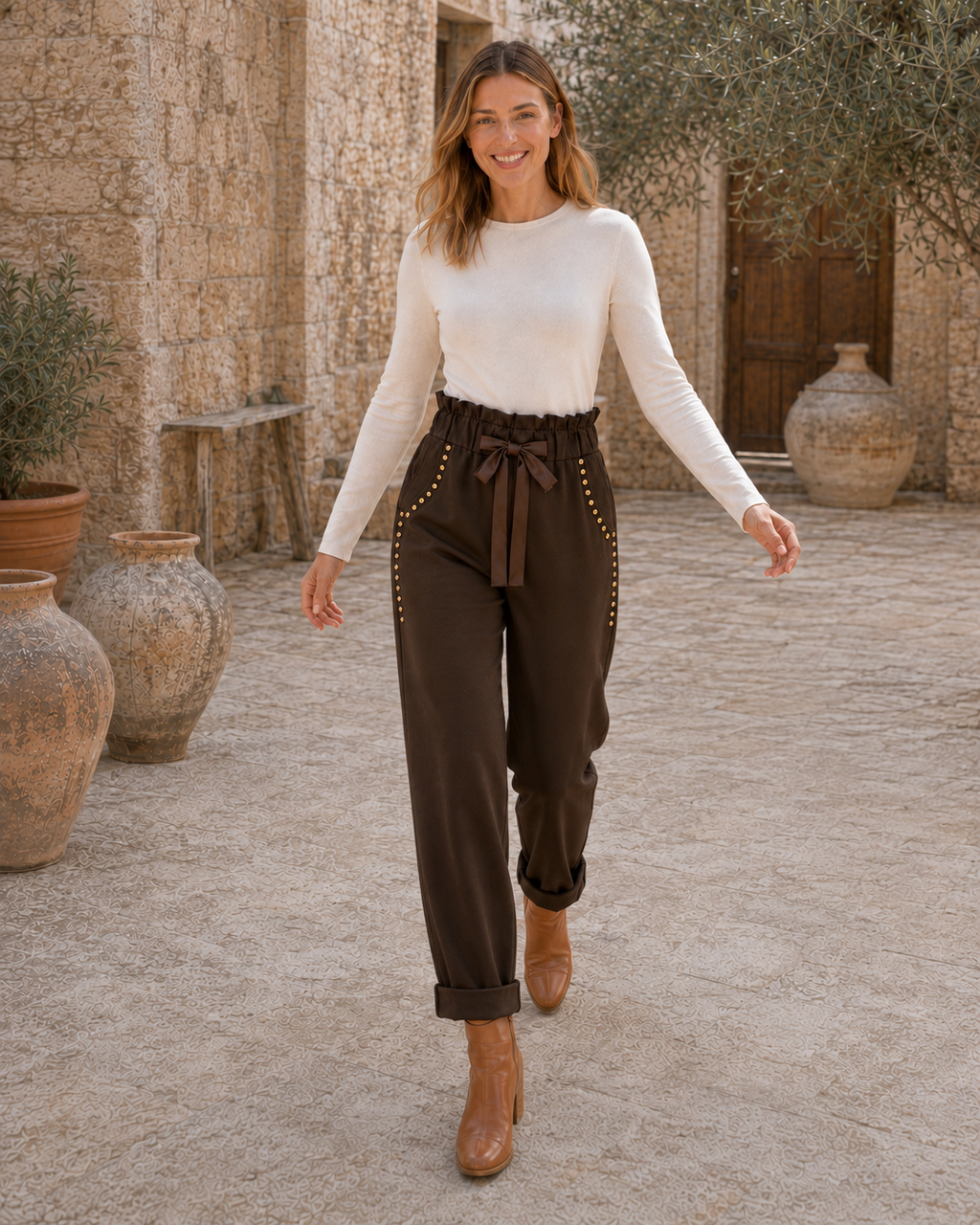 PANTALÓN ALGODÓN TACHUELAS-MARRÓN