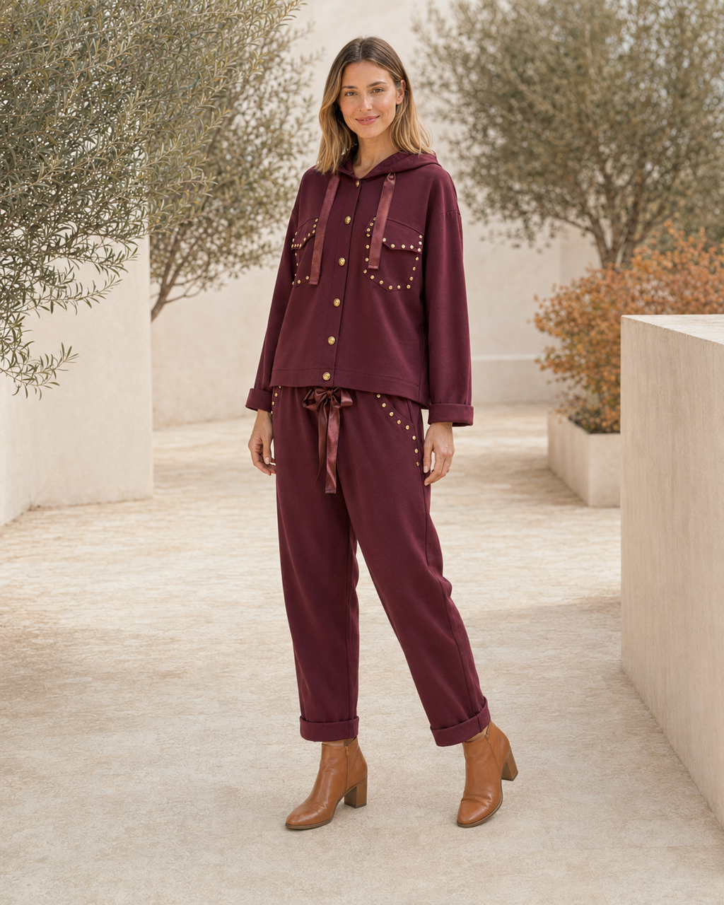 CHAQUETA TACHUELAS-BERENJENA