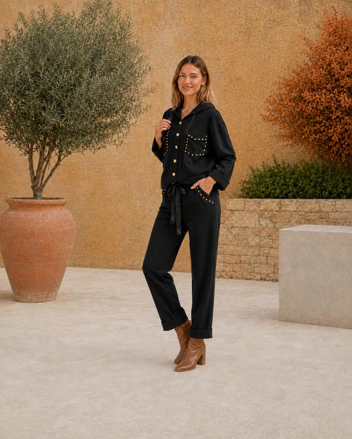 CHAQUETA TACHUELAS-NEGRA
