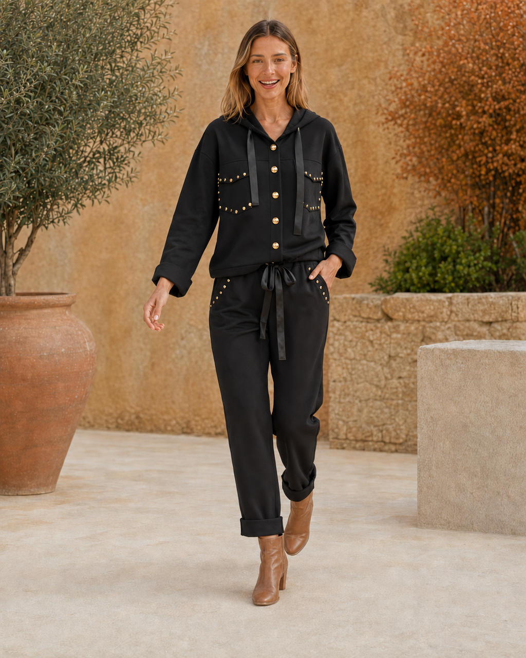 CHAQUETA TACHUELAS-NEGRA