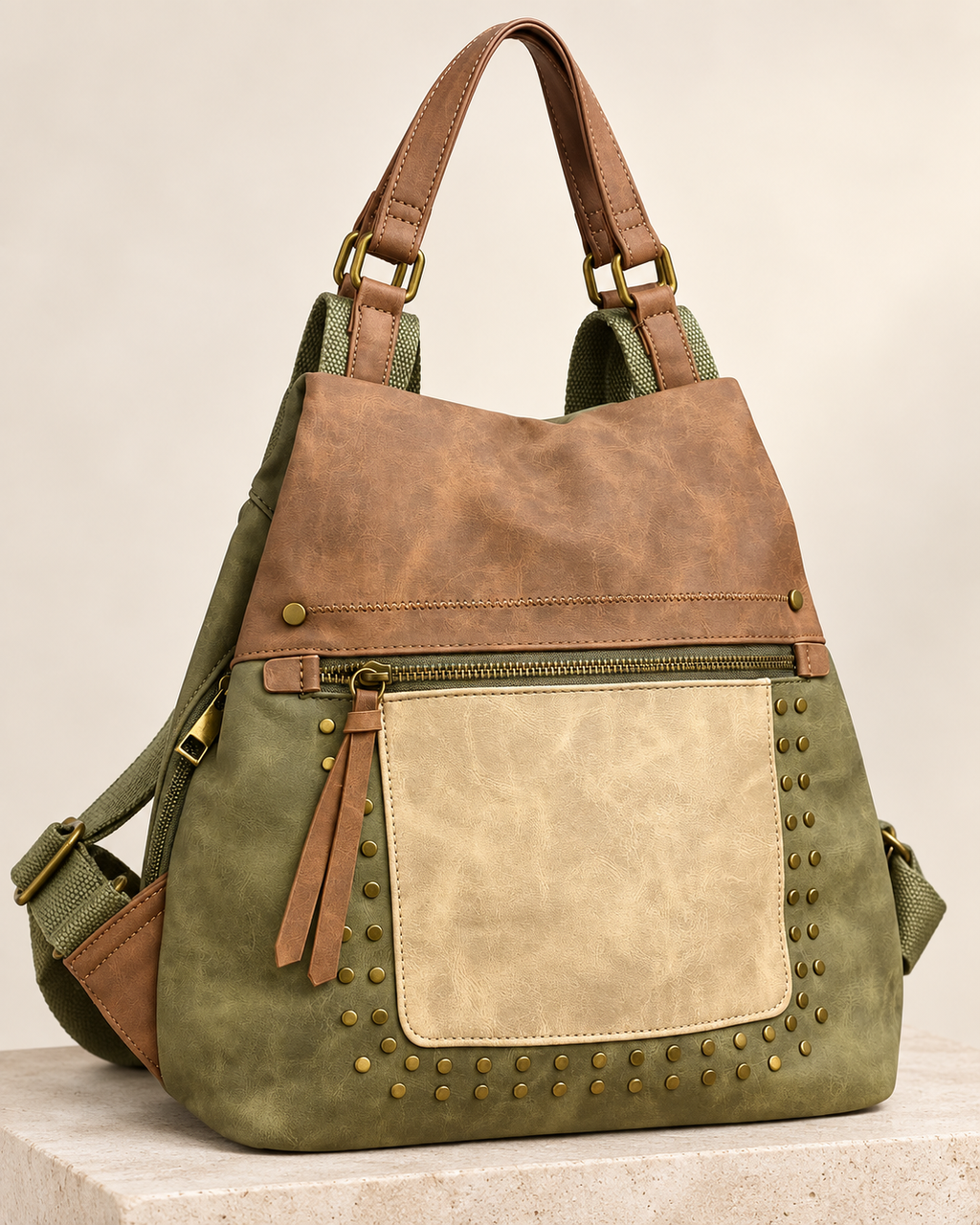 MOCHILA POLIPIEL TACHUELAS- KHAKI