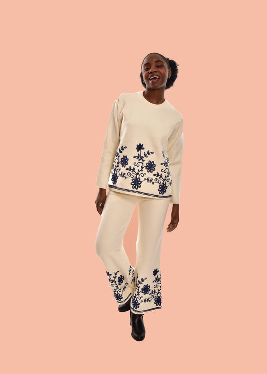 CONJUNTO DE PUNTO BORDADOS-CRUDO