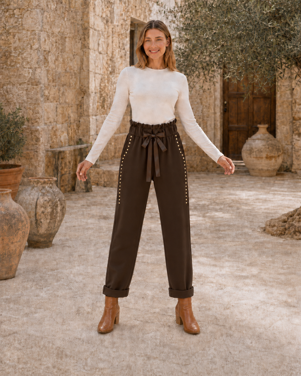 PANTALÓN ALGODÓN TACHUELAS-MARRÓN