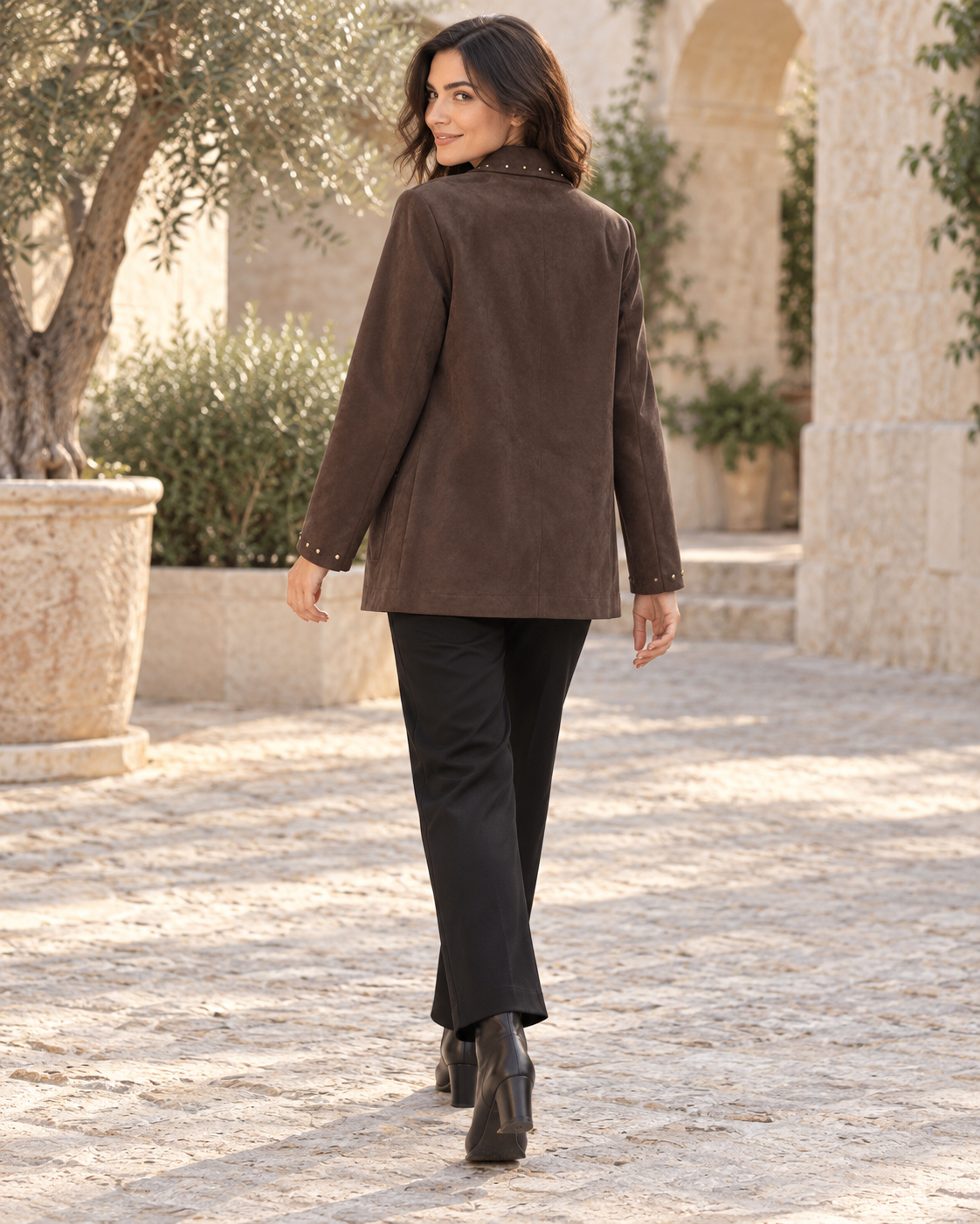 BLAZER ANTELINA TACHUELAS- MARRÓN