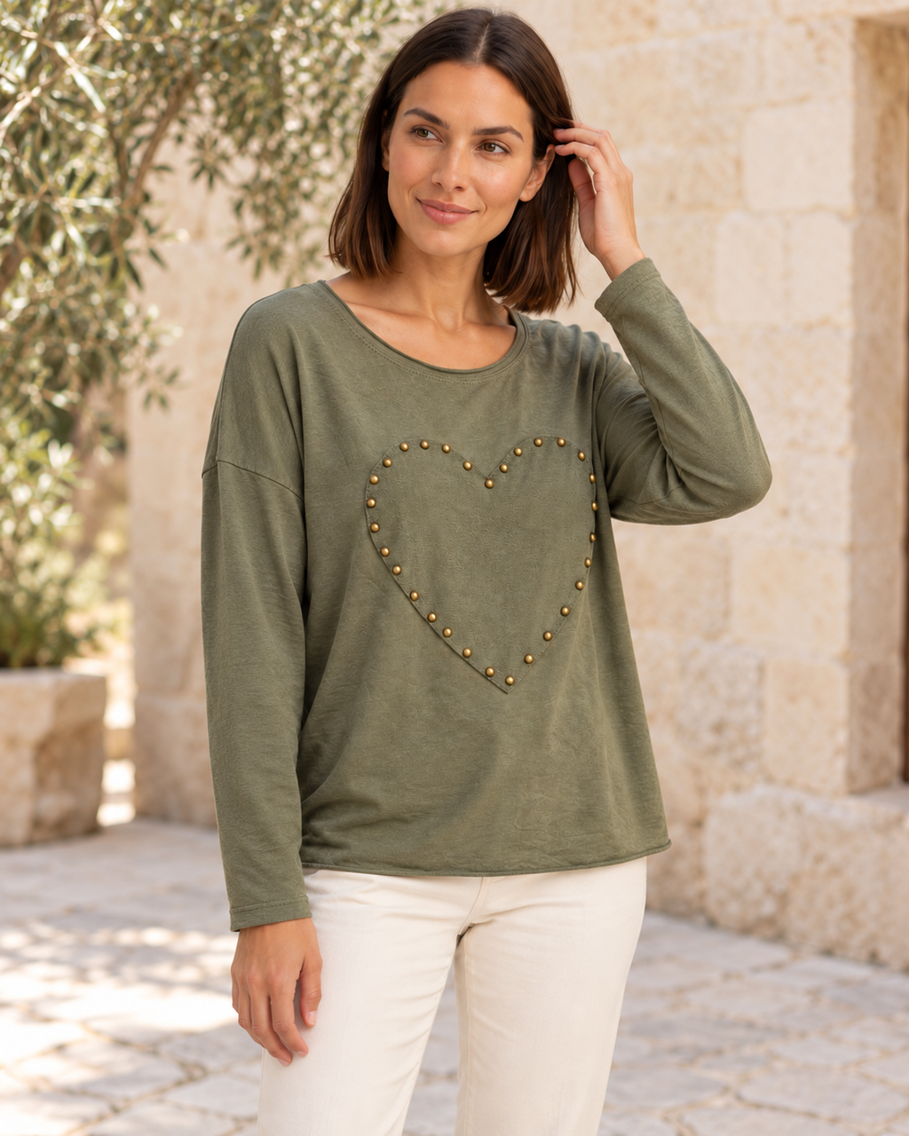 CAMISETA LOVE TACHUELAS-KHAKI