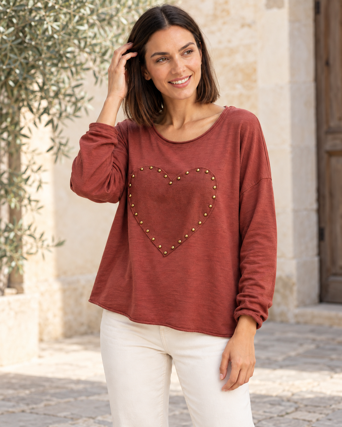 CAMISETA LOVE TACHUELAS-TEJA