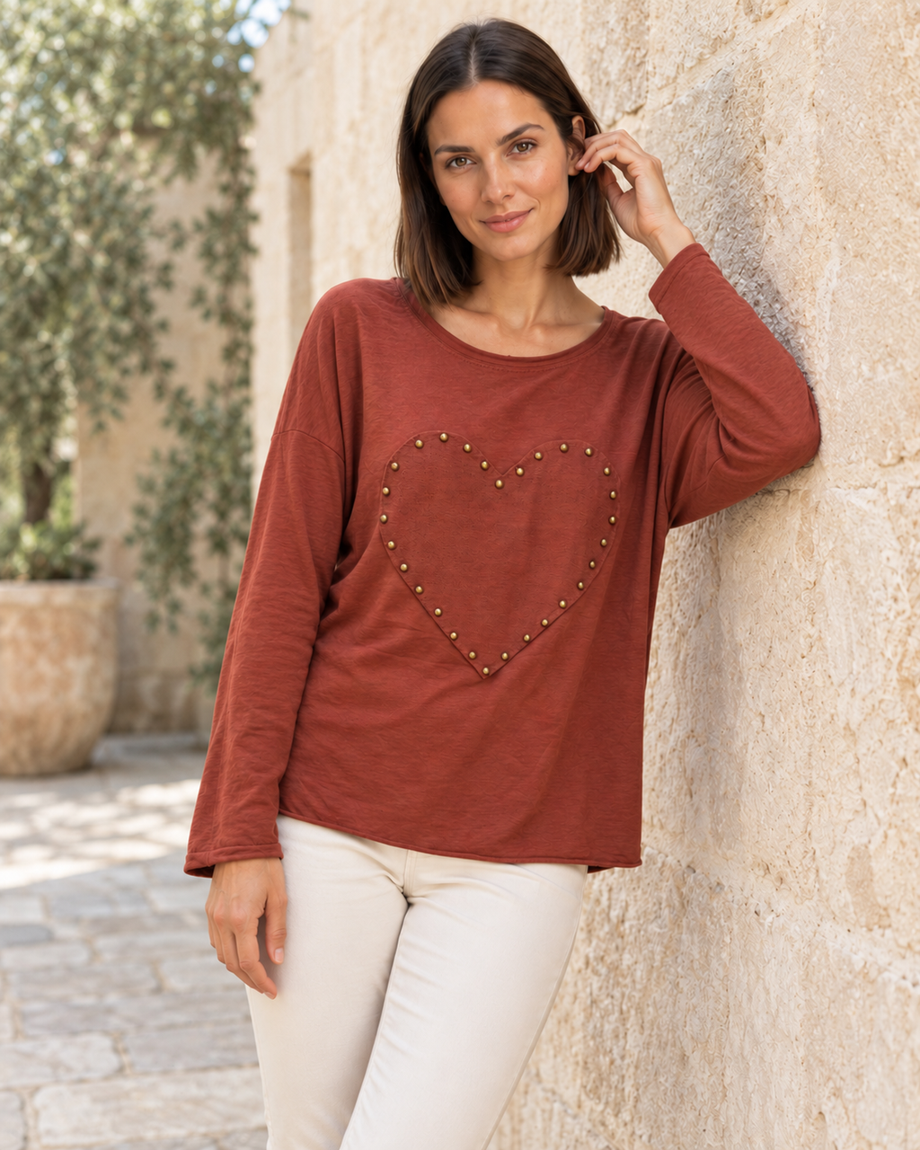 CAMISETA LOVE TACHUELAS-TEJA