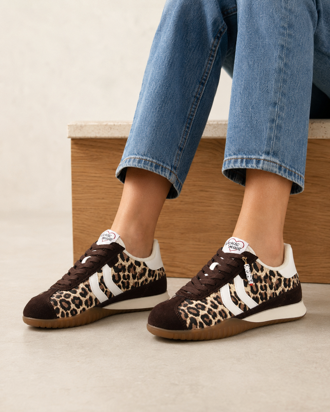 DEPORTIVA LT33-LEOPARDO